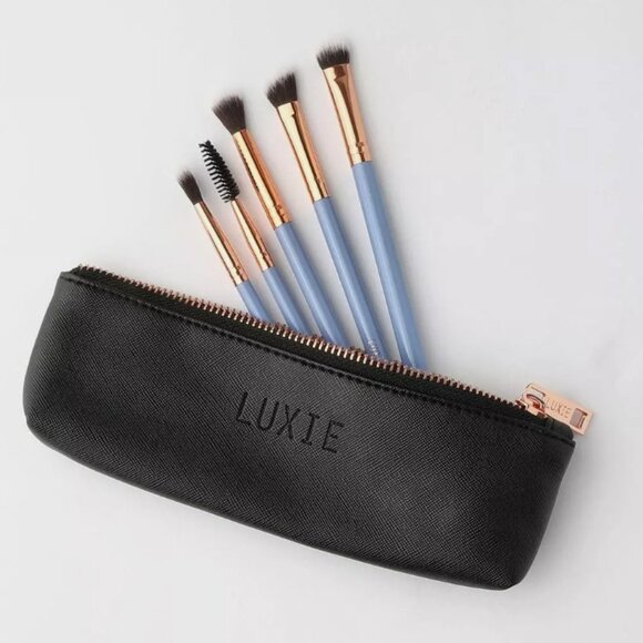 Luxie Eyeshadow Brush Set With Makeup Bag - Picture 1 of 3